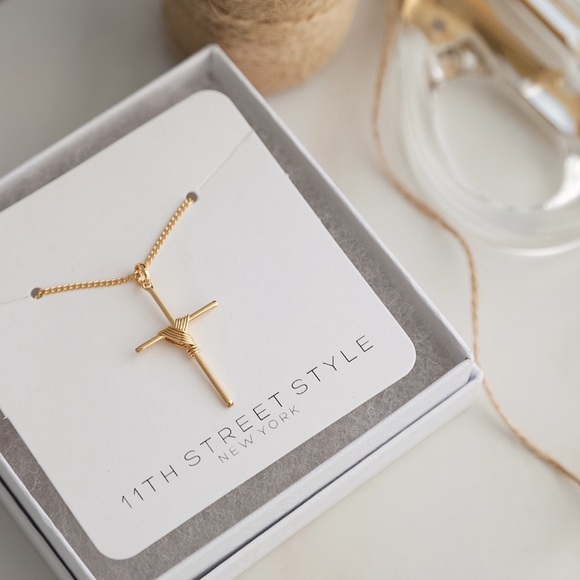 Cross Necklace | 18k Gold Filled - Picture 3 of 8